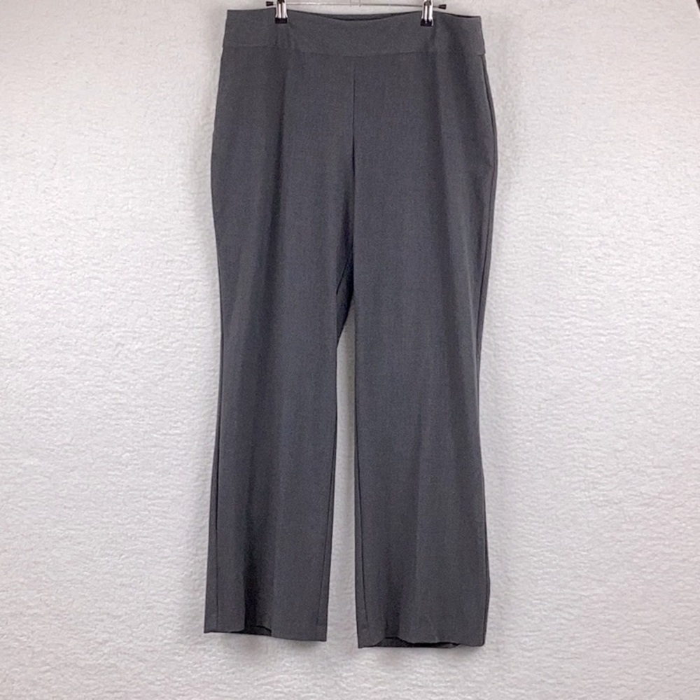 Dressbarn Woman’s Size 14 Pull Up Slacks.